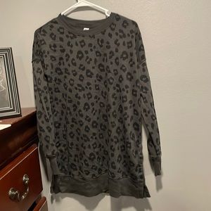 Worn Womens Old Navy Sweater size S